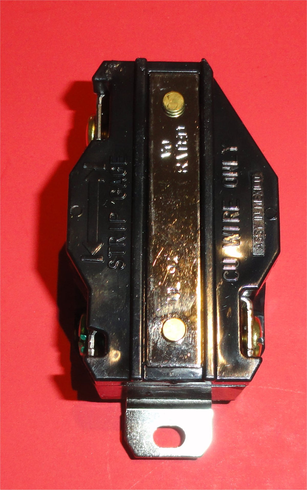Leviton: 8300-H, 20 Amp, 120 Volt, NEMA 5-20R, 2P, 3W, Hospital Grade - eandetrading.net